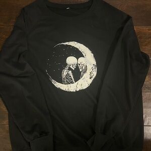 Skeletons in love on the moon